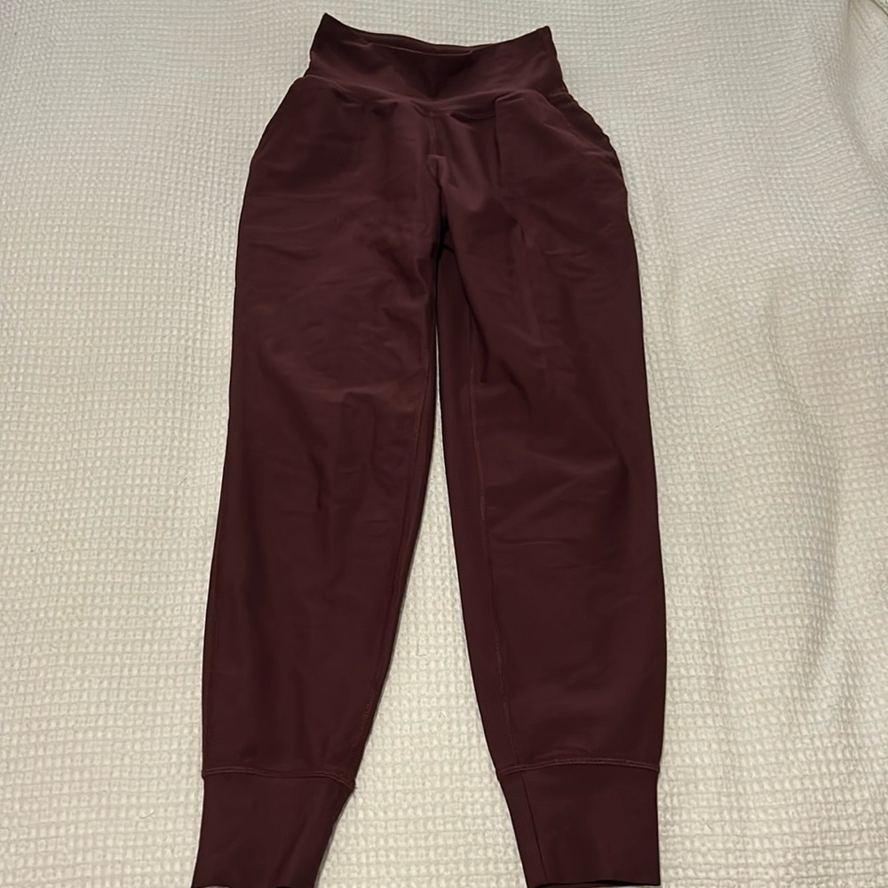 Athletic joggers